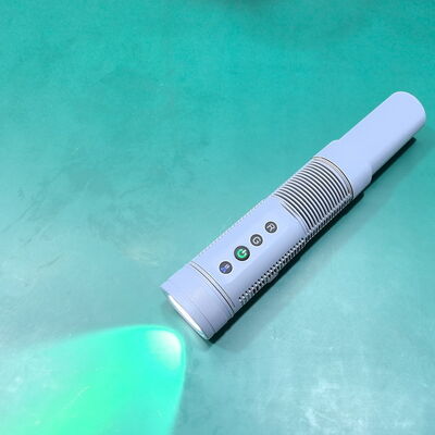 ใช้งานง่ายใหม่สัญญาณ GPS Jammer ไฟฉายสีเทาพร้อมระบบควบคุมโดรน 900MHz ติดขัดแสงที่แข็งแกร่ง